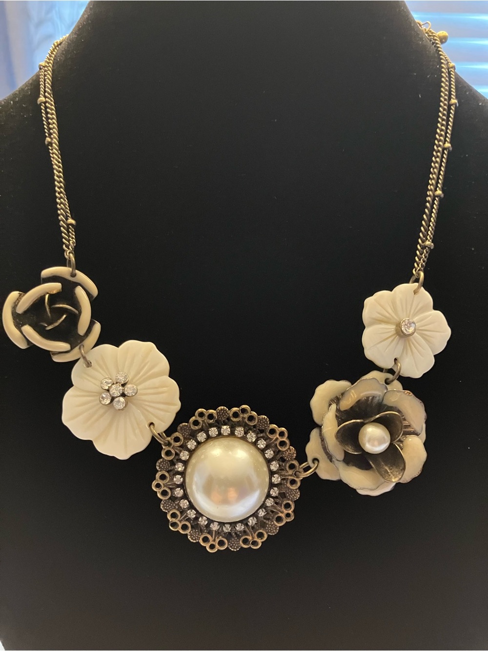 Park Lane Cream and Gold Floral Statement Necklace